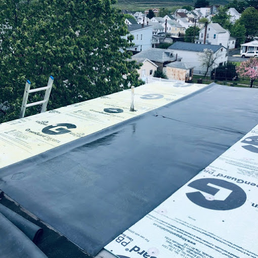 Black Rubber Roof Installation